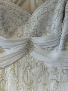 Forever Yours white wedding dress. Size 24UK