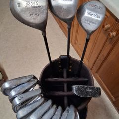 Golf Clubs. Set Of Right Handed Mens Golf Clubs. Collect In Dublin Or Receive Via Post.