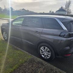 Peugeot 5008 2021
