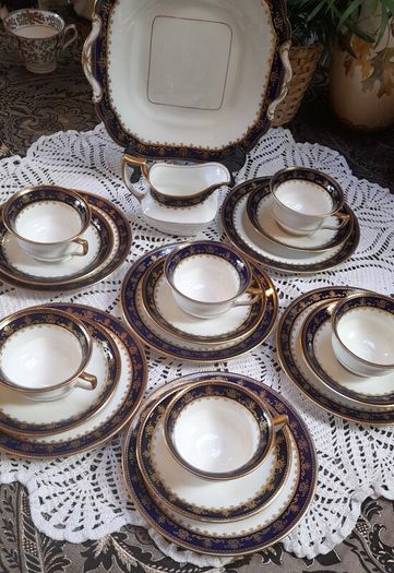 Aynsley tea set
