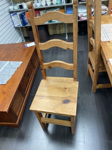 table and 5 chairs
