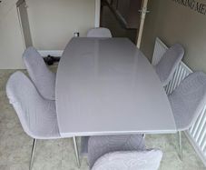 Dining Table & 6 Chairs