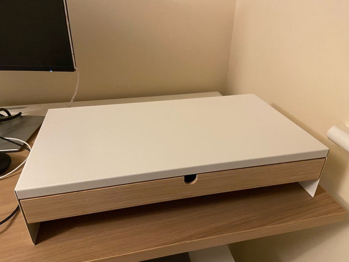 Laptop stand