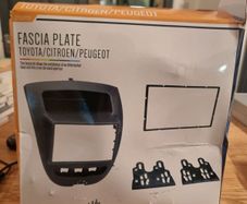 Toyota Aygo/Citroen C1/Peugeot 107 Double din fascia plate