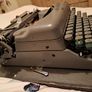 1940s Imperial Good Companion 3 Typewriter Image 4