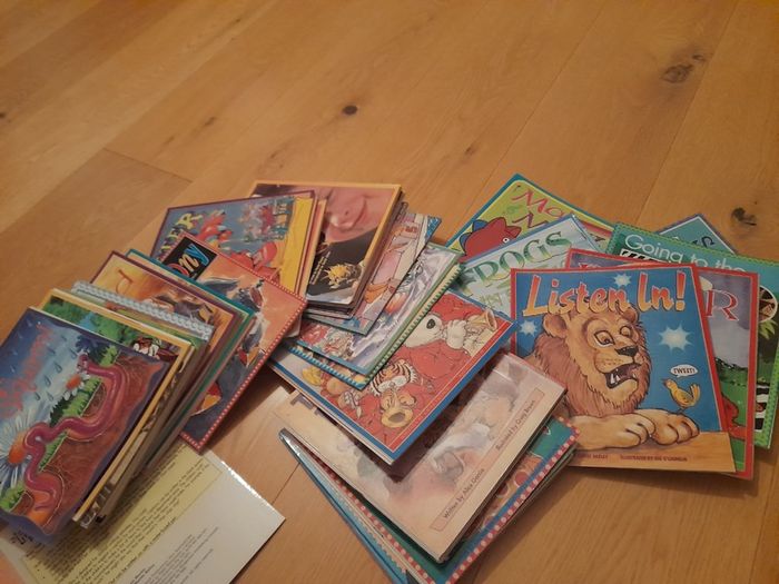 Children's books/fold outs x43