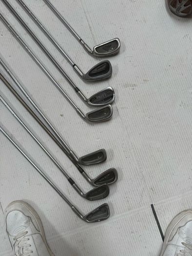 set golf clubs