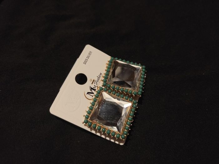stud earrings