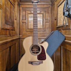 Takamine P5NC