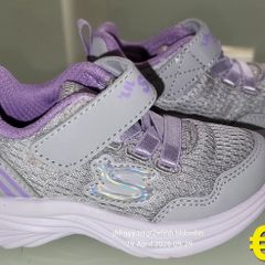 Girls skechers