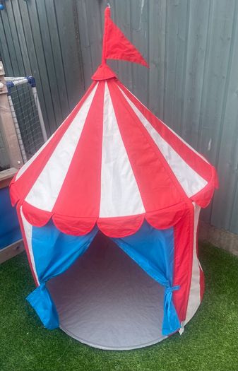 Play tent