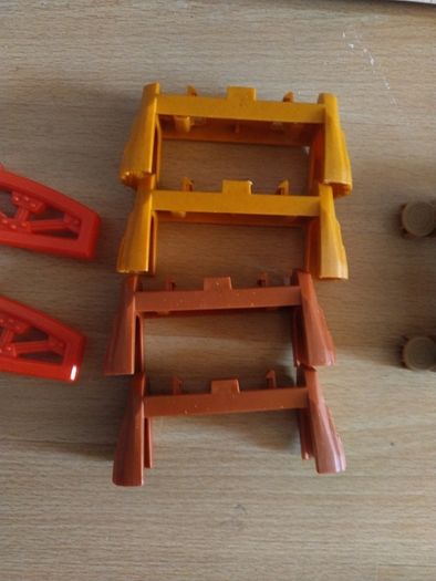 Thomas and friends Trackmaster Motorised trains with track and carriages