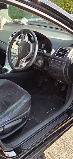 Toyota Avensis 2012 price reduction