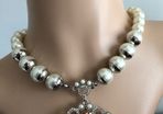 pearl necklace