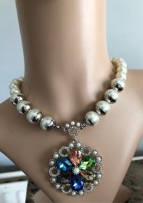 pearl necklace