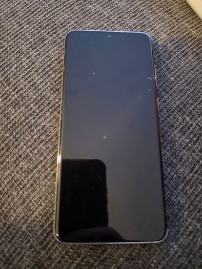 Samsung Galaxy S20 5G in excellent condition