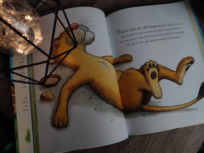The Selfish Crocodile Book of Nursery Rhymes ! With CD ! Hardcover  2008 ! by Bloomsbury !