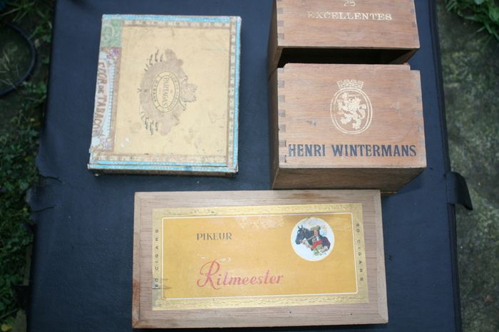 Vintage Cigar Boxes (25 Each)