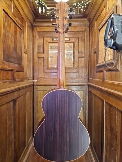 Lowden WL-25