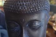 Buddha in bronze, 4 inches tall, antique, rare, D18 post 8e