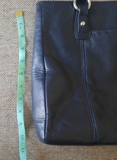 Debenhams genuine black leather handbag in very good condition see last three photos for exact measurements and condition etc FREE TRACKED POSTAGE INCLUDED