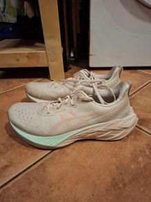 Asics Novablast 4 womens