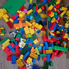 Lego Duplo between 800 - 1000 pieces.