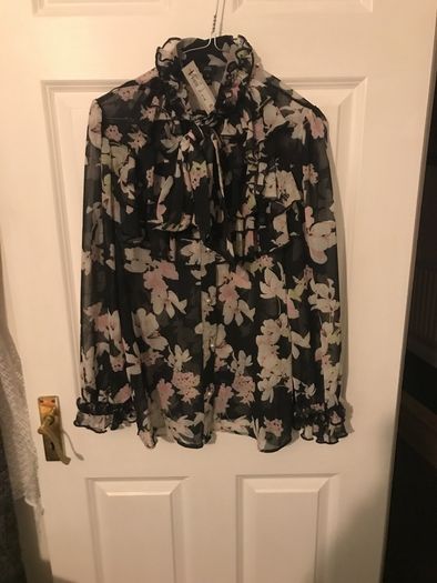 Beautiful new river island blouse rrp 38 pounds