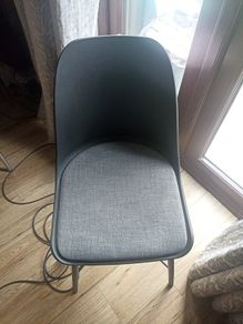 Chairs x4