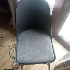Chairs x4