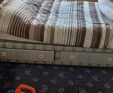 Single Bed with storage drawers make an offer