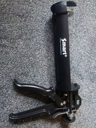 Anchor gun