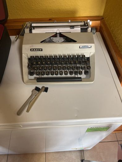 1960s Facit  manual type writer