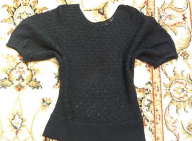 Ladies knitted sleeveless top black  Uk8