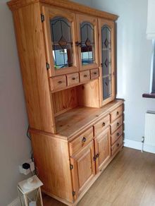 Kitchen cabinet