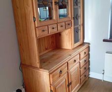 Kitchen cabinet