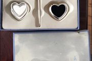 Newbridge gift set ,pen and pen holder and photo loveheart