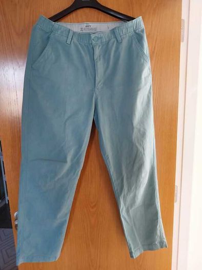 Levi pack 2 chinos 1 trousers 1 cargo pants fits L and XL