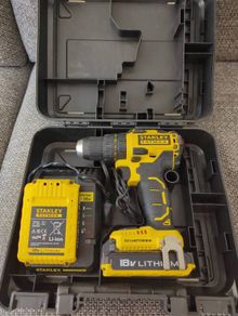 Stanley combi drill 18v brushless + 2x 2.0ah