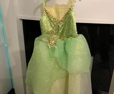 Disney store Tiana's Dress 5-6 and Tiara