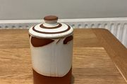 Pottery container