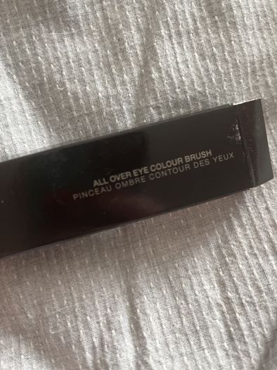 Laura Mercier All over eye colour brush