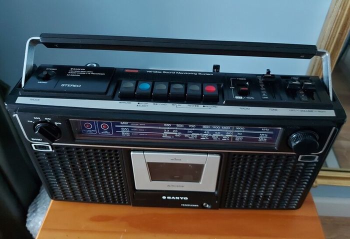 Sanyo M9902K Radio Cassette Recorder, Working and condition good.