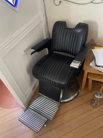 Modern barbers chair (missing headrest)