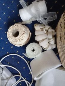 Curtain tape and extra