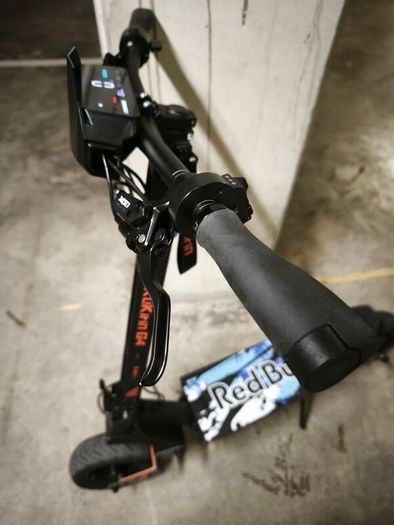 Kukirin G4 electric scooter