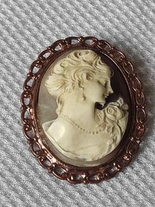 Cameo brooch