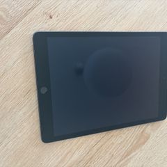 9th Gen IPad 64gb