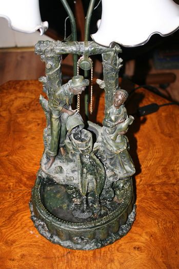 Vintage Fountain Table Lamp