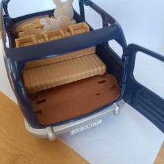 Sylvania families seven seater car